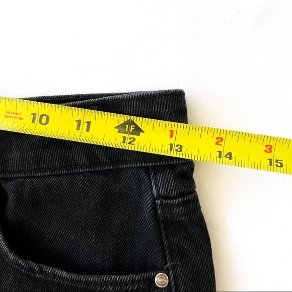 Zara High Rise Waist Black Distressed Denim Jean Short Exposed Button Fly Size 2 - Picture 7 of 9